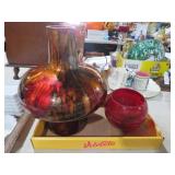 VINTAGE MULTI COLOR VASE AND GLASS BALL RED VASE