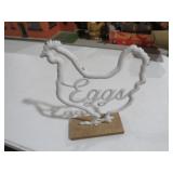 METAL ROOSTER ON STAND