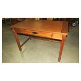 OAK COMPUTER DESK W/KEYBOARD DRAWER