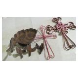 COLLECTION OF CAST IRON GARDEN PIECES