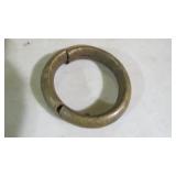 EARLY ANTIQUE BRASS RING W/KNIFE BLADES, 3.5" DIAM