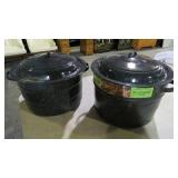 2 ENAMEL CANNERS W/WIRE BASKETS