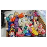 COLLECTION OF CLOWN DOLLS