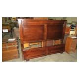 SOLID WOOD QUEEN SIZE BED W/RAILS