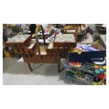 FOLD OUT SEWING BOX & QUILTING PCS, TRIM