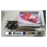 EMERGENCY KIT, 2 SAWS, LEVEL