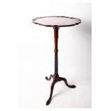 GEORGIAN MAHOGANY PEDESTAL TABLE