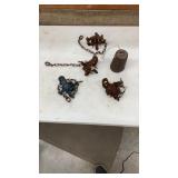 4 small traps and one scale weight