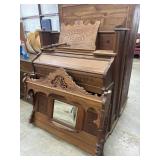 Antique Packard Pump Organ, Needs Repaired