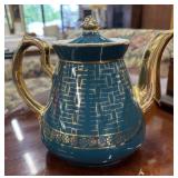 Vintage Hall pottery teapot in the "Philadelphia"