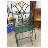 Green Metal Baker