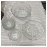 Embossed Glass Large Bowl & 5 Bowls, 1 Plate