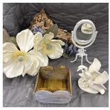 4pc. Flowered log, heart basket, ceramic swans,