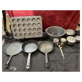 12pc. Mini cupcake baking pans, Pyrex Bundt