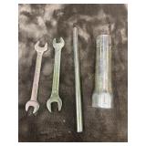 Socket Wrench, Open-Ended Wrenches, Leverage Bar