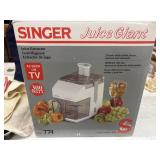 Singer Juice Giant centrifugal juice extractor,