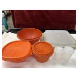 6 pc. Tupperware kitchenware . Orange,bowls ,