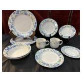10pc.Vitromaster  Waikiki dinerware.