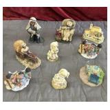Bundle of vintage angel figurines.