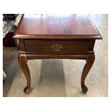 Queen Anne Side Table w/1 Drawer