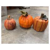 3 "Give Thanks" and harvest country pumpkins.