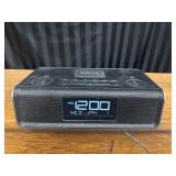 iHome IDL43B dual-charging FM clock radio