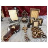 Decorative home items. Picture frames and more!