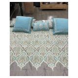Comfort Spaces Mona Comforter Set features a