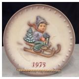 1975 Goebel  Hummel "Ride Into Christmas" plate