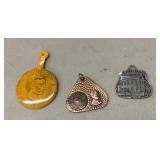 Souvenir metals for Abraham Lincoln.