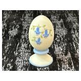Vintage Fenton  Art Glass egg in satin white