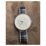 Le Jour watch features a genuine 1921 Morgan