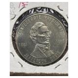 Commemorative medal featuring Jefferson Davis,