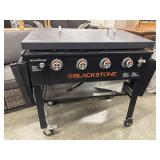Blackstone 36-inch 4-burner outdoor gas griddle