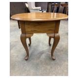 Broyhill Furniture oak oval accent end table