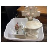 Misc home decor trinkets.