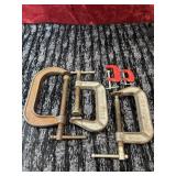 Bundle of diffent sized C clamps.