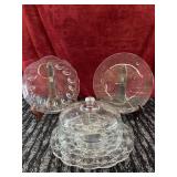 Bundle of 4 misc glass kitchen items.