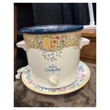 Rival Crock-Pot 3.5-quart slow cooker and plate