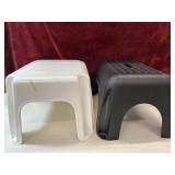 Bundle: step stools.