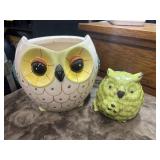 Ceramic "Hoots the Owl" footsie planter, Green