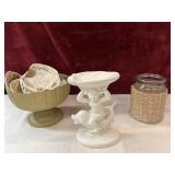 Bundle: shell fragments arrangement, child riding