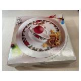 Tienshan Deck the Halls chip and dip set