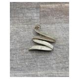 Gold-tone Metal Ribbon Vintage Trifari brooch