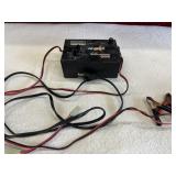 Hobbit  905 AC/DC Multi-Charger