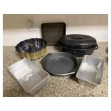 Kitchen Bundle Enamel Roaster, Bundt Pan, And