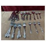 Bundle of stainless steel flatware pieces