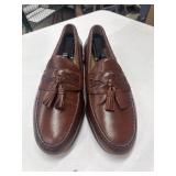 Size 11-D Allen Edmonds Maxfield brown leather