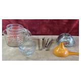 Bundle measuring glasses, prep bowl, serving mini