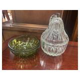 Vintage clear ribbed glass pear-shaped candy dish